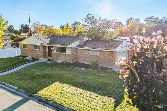 763 N Walnut Street, Twin Falls, ID 83301