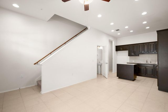 4513 Kocurek ST, Austin, TX 78723