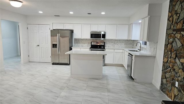 8533 VIVA VIA DRIVE, Hudson, FL 34667