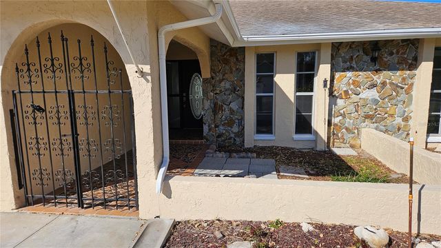 8533 VIVA VIA DRIVE, Hudson, FL 34667