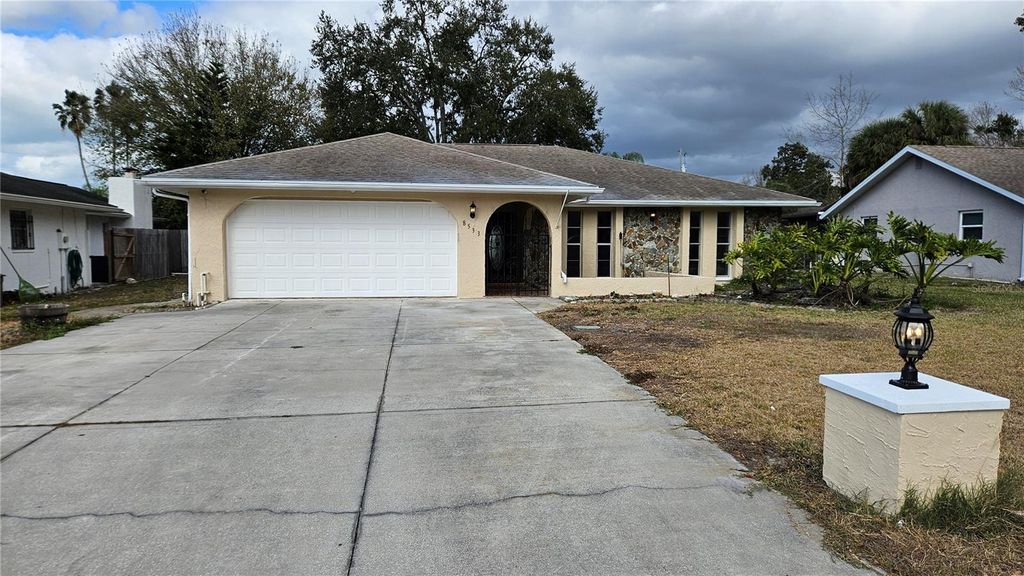 8533 VIVA VIA DRIVE, Hudson, FL 34667