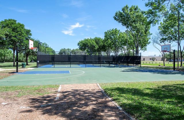 8318 Glen Canyon DR, Round Rock, TX 78681