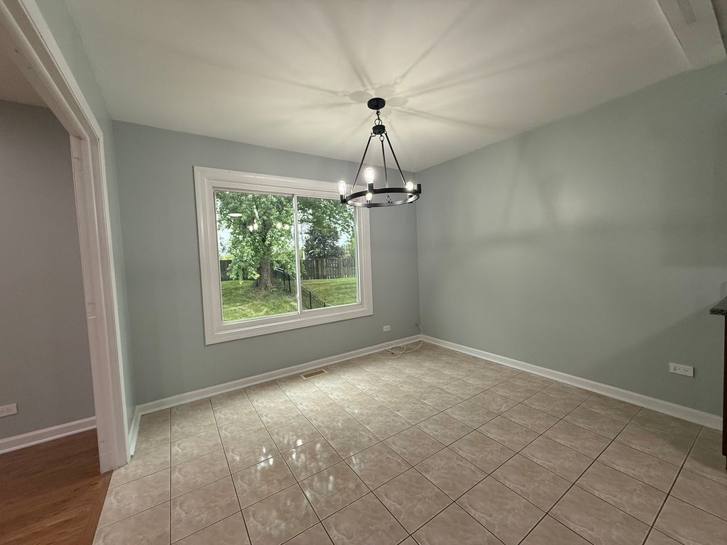 2341 Leeward Lane, Hanover Park, IL 60133 — photo 5