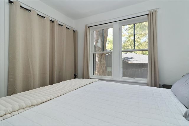 106 W Boles Street, Fayetteville, AR 72701