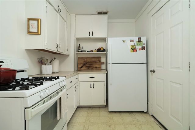 106 W Boles Street, Fayetteville, AR 72701