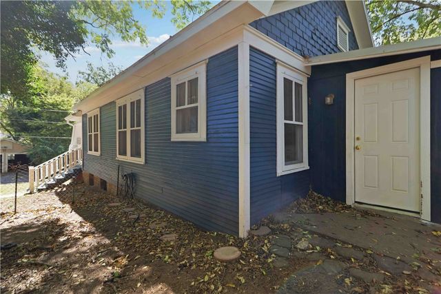 106 W Boles Street, Fayetteville, AR 72701