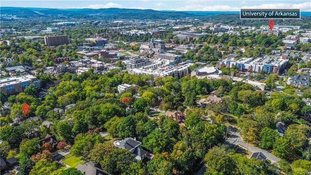 106 W Boles Street, Fayetteville, AR 72701