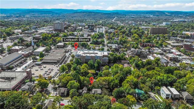 106 W Boles Street, Fayetteville, AR 72701