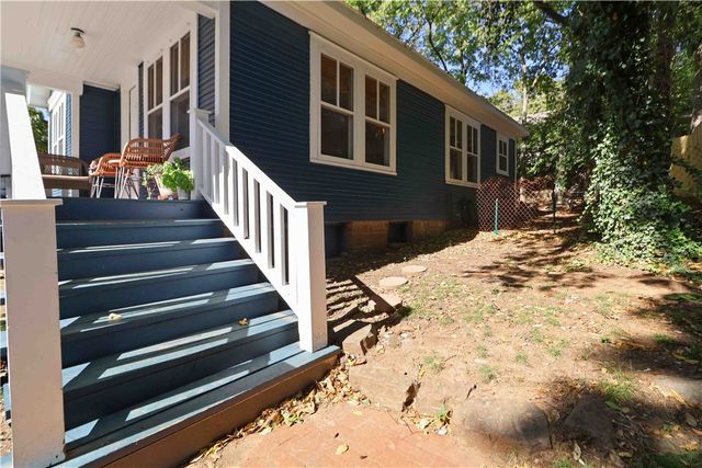 106 W Boles Street, Fayetteville, AR 72701