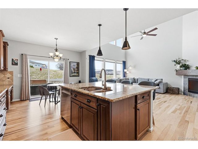 2815 Dreamcatcher Loop, Castle Rock, CO 80109