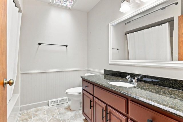 7015 61st AVENUE, Kenosha, WI 53142