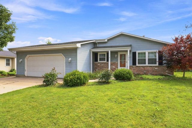 7015 61st AVENUE, Kenosha, WI 53142