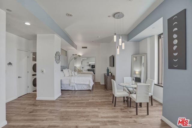 1100 Wilshire Boulevard 2201, Los Angeles, CA 90017