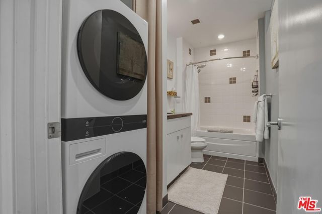 1100 Wilshire Boulevard 2201, Los Angeles, CA 90017