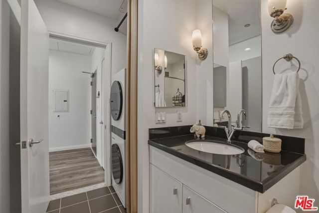 1100 Wilshire Boulevard 2201, Los Angeles, CA 90017