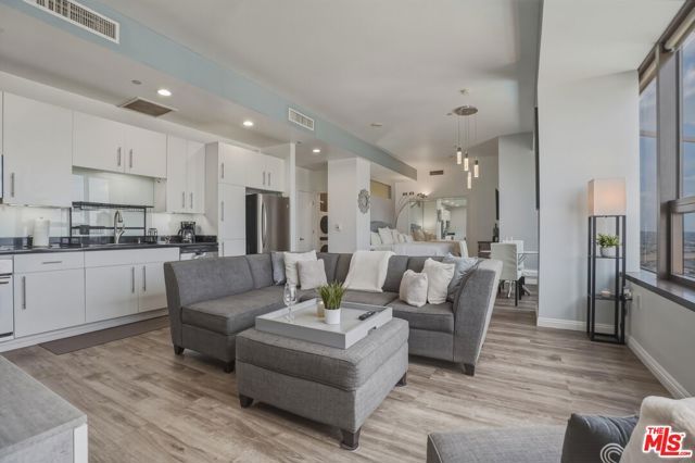 1100 Wilshire Boulevard 2201, Los Angeles, CA 90017