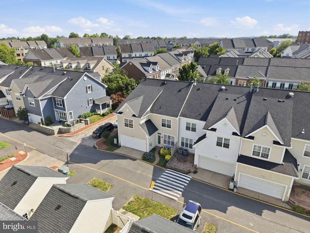 766 MONUMENT AVE, Woodbridge, VA 22191