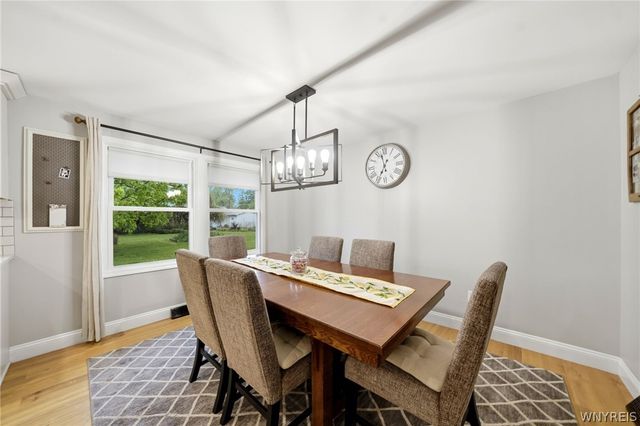 4 Woodward Court, West Seneca, NY 14224