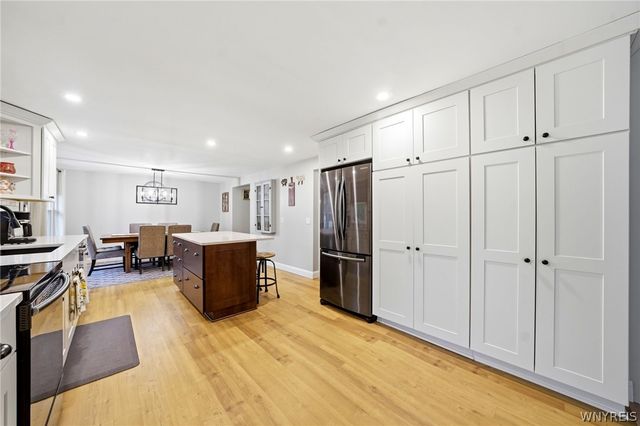 4 Woodward Court, West Seneca, NY 14224