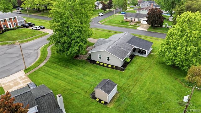 4 Woodward Court, West Seneca, NY 14224