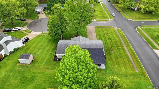 4 Woodward Court, West Seneca, NY 14224