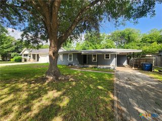 554 Lee Street, New Braunfels, TX 78130