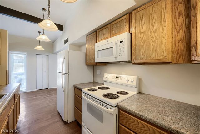 2469 Tournament Street, Las Vegas, NV 89142