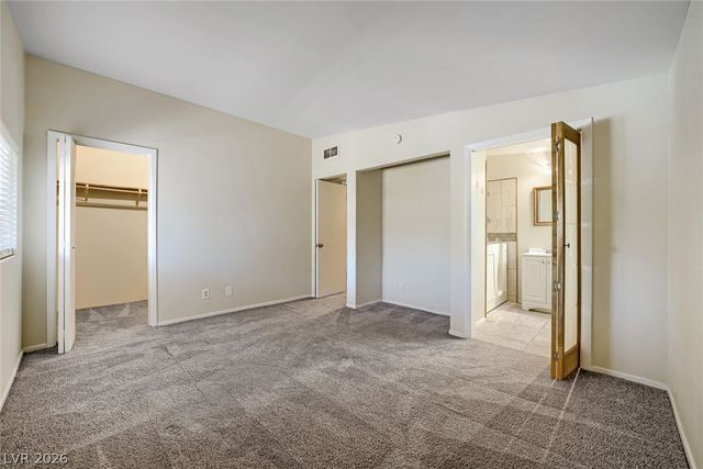 2469 Tournament Street, Las Vegas, NV 89142