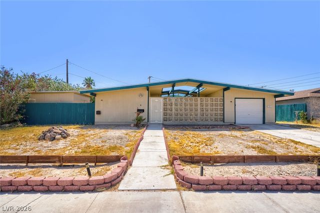 2469 Tournament Street, Las Vegas, NV 89142