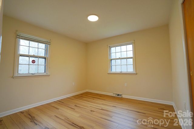 915 Woods Drive, Statesville, NC 28677