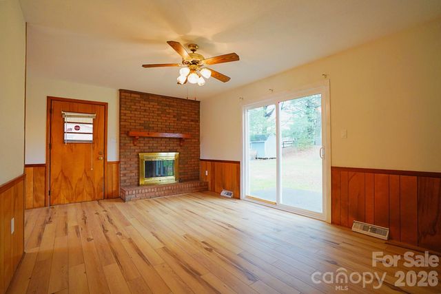 915 Woods Drive, Statesville, NC 28677