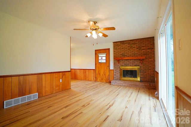 915 Woods Drive, Statesville, NC 28677