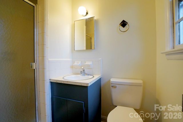 915 Woods Drive, Statesville, NC 28677