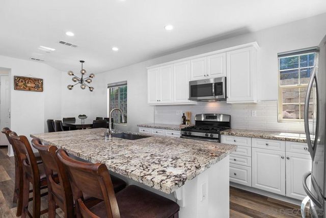 309 Ione Way, El Cajon, CA 92020