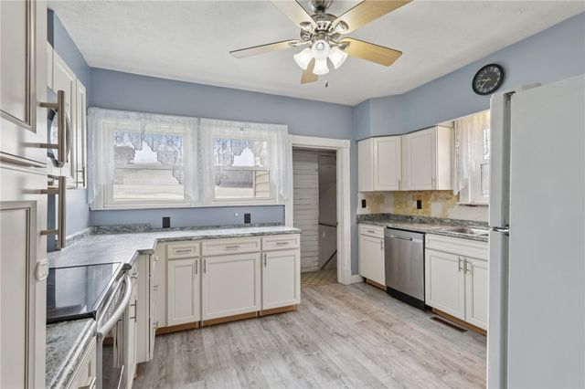 126 Floral Ave, Leechburg Boro, PA 15656