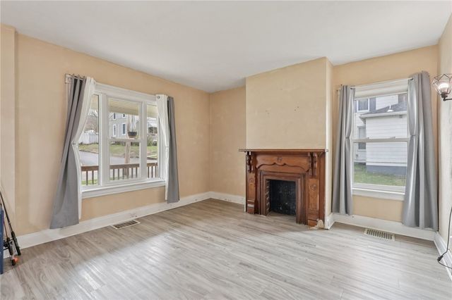 126 Floral Ave, Leechburg Boro, PA 15656