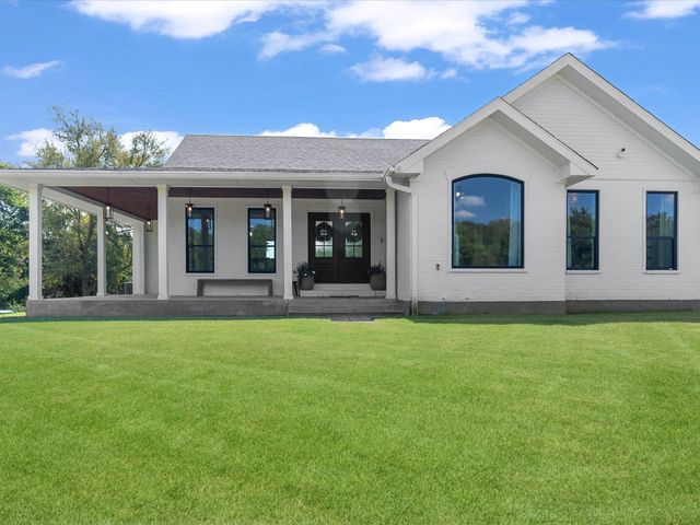 946 Burke Road, Gunter, TX 75058