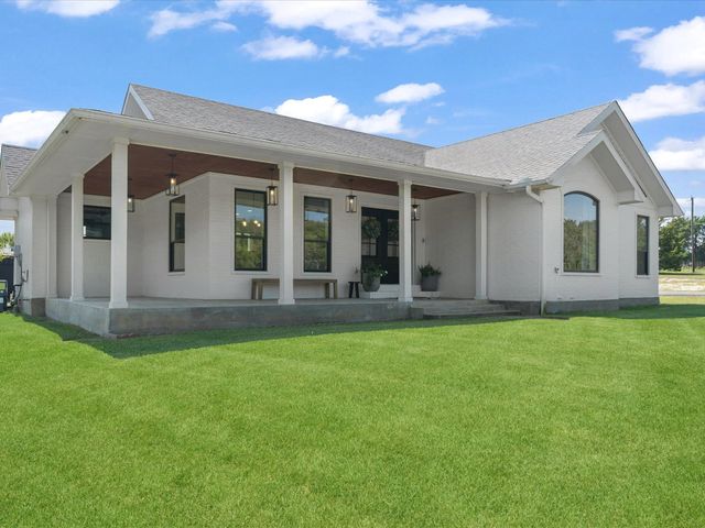 946 Burke Road, Gunter, TX 75058