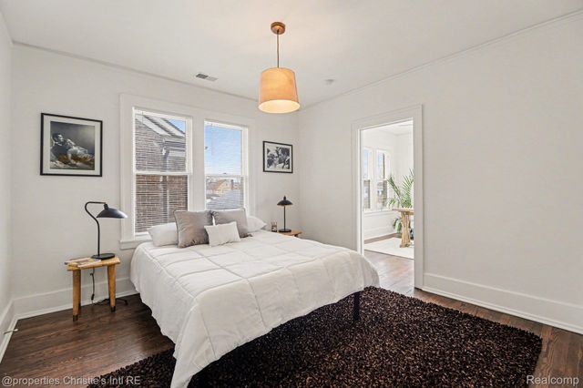 3873 Iroquois Street, Detroit, MI 48214