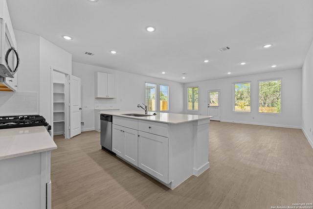 14823 Taradeau, San Antonio, TX 78254