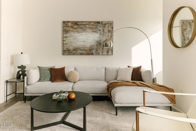 124 W Colorado Street 302, Glendale, CA 91204