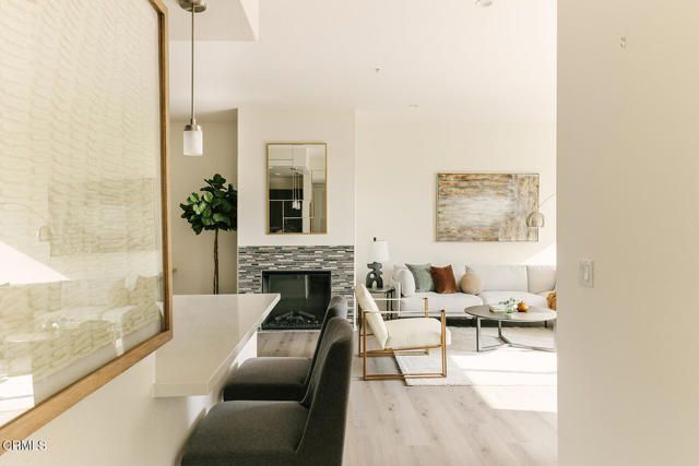 124 W Colorado Street 302, Glendale, CA 91204