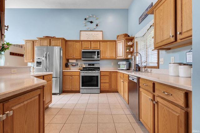19932 Hidden Meadow Trail, Goshen, IN 46528