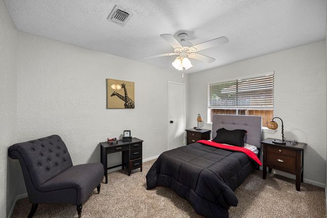 2918 Walnut Springs Drive, Katy, TX 77449