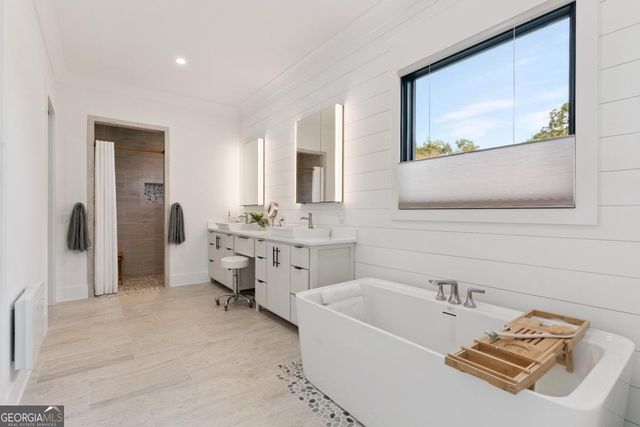 669 Arnold Lane, St. Simons, GA 31522