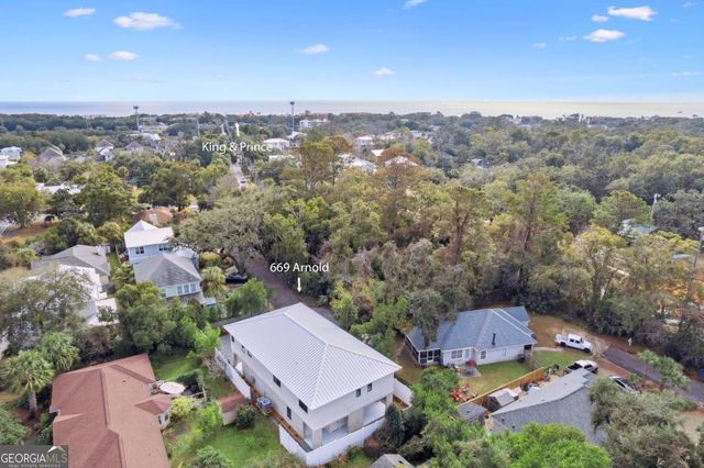 669 Arnold Lane, St. Simons, GA 31522