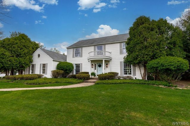 7 Fox Chapel Drive, Orchard Park, NY 14127