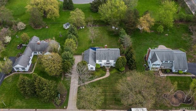 7 Fox Chapel Drive, Orchard Park, NY 14127