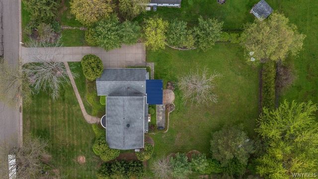 7 Fox Chapel Drive, Orchard Park, NY 14127