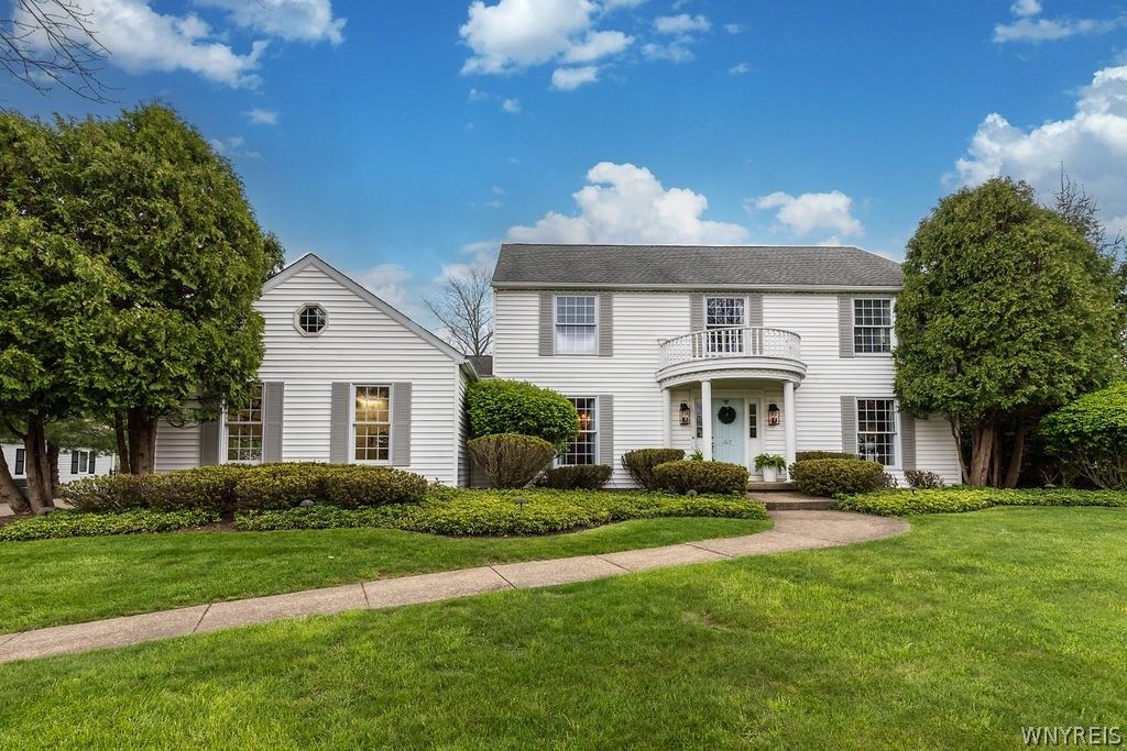7 Fox Chapel Drive, Orchard Park, NY 14127